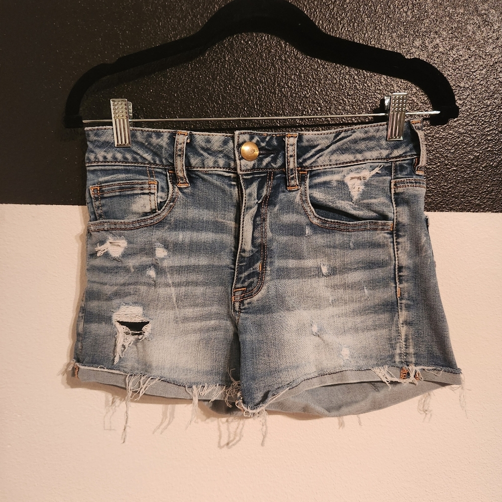 American Eagle Outfitters Blue Distressed Jean Shorts Size 6